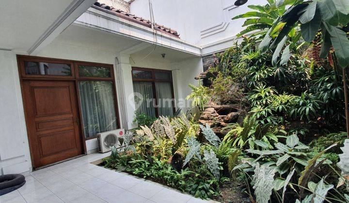 Rumah 2 Lantai Bagus SHM di Kebayoran Lama, Jakarta Selatan 2