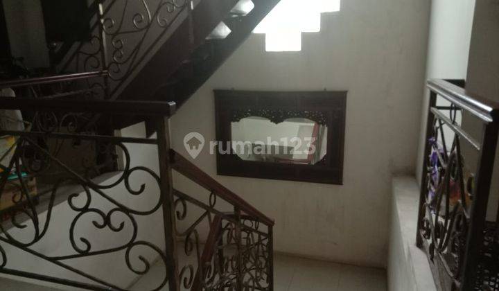 Rumah 2 Lantai Bagus Semi Furnished SHM di Jalan Murai Raya , Jakarta Selatan 2