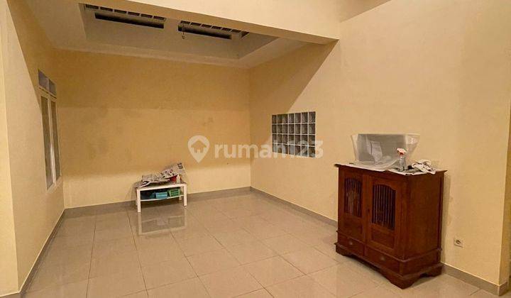 Rumah Disewakan Di Kucica Semi Furnished  1