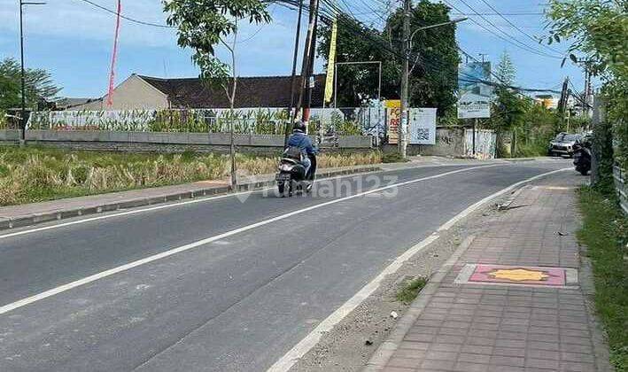 Land for sale on the edge of Jln Utama, Batu Bolong, Badung Bali 1