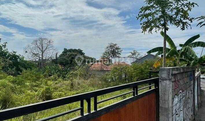 Land for sale on the edge of Jln Utama, Batu Bolong, Badung Bali 2