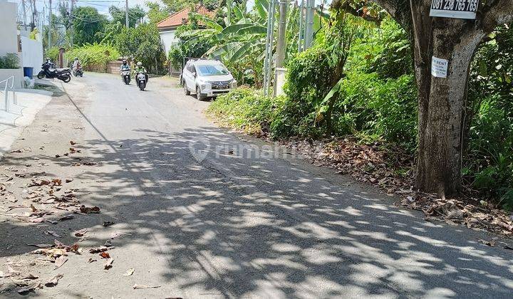 Land for rent on the main road in Tumbak Bayuh 2