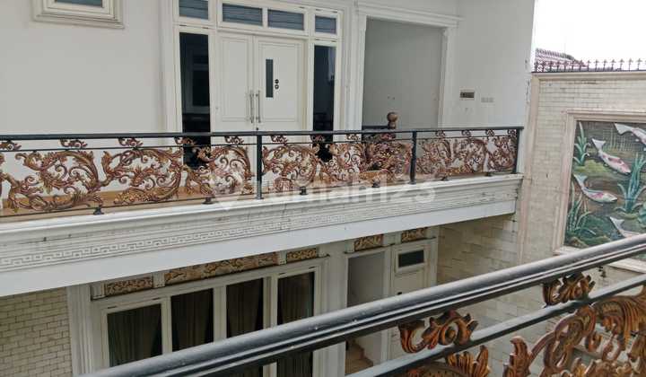 Dijual Rumah Mewah + Private Pool Duren Sawit Jakarta Timur 2