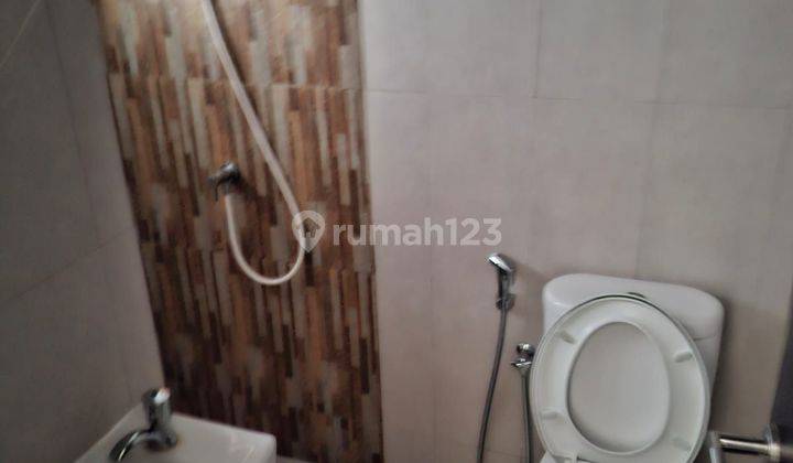 Di Sewakan Rumah 2 Lantai Semi Furnish Cluster Magenta Summarecon Bekasi 2