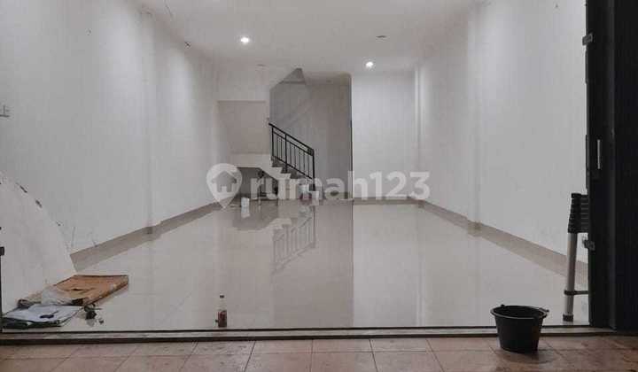 For Sale: 3.5 Story Shop House in Cikarang Central City, Cibarusah, Cikarang. 2