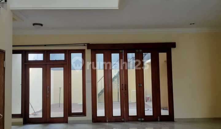 For Rent: 2-Story House in Gading Griya Residence, Kelapa Gading For Rent: 2-Story House in Gading Griya Residence, Kelapa Gading