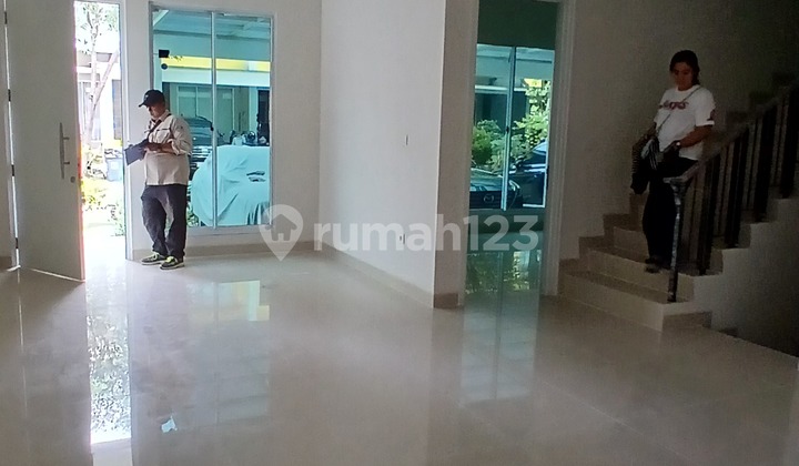 Di Sewakan Rumah 2 Lantai Kosongan Cluster Eropa Sedayu City Kelapa Gading 2
