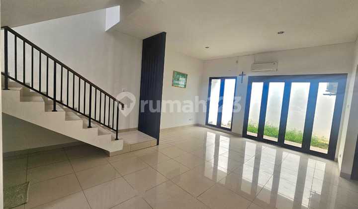Di Sewakan Rumah 2 Lantai Asera One South Harapan Indah Bekasi 2
