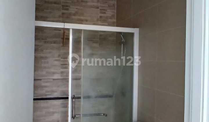 Diewakan Rumah di Cluster Eropa Sedayu City Kelapa Gading 2