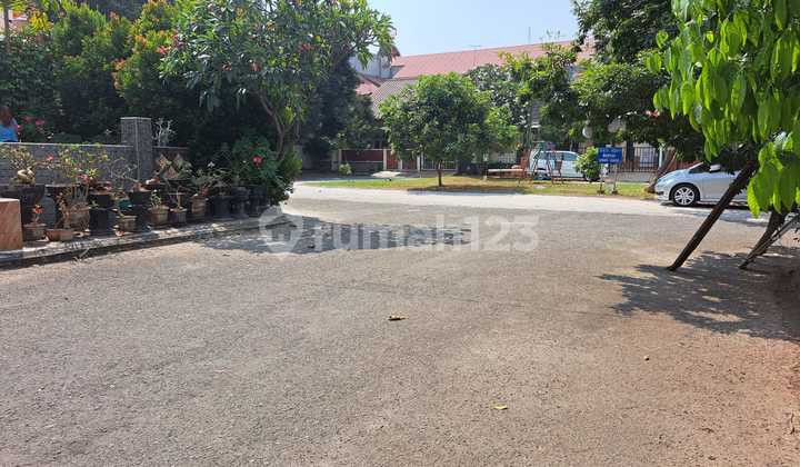 Rumah 2 Lantai SHM di Boulevard Harapan Indah, Bekasi 2