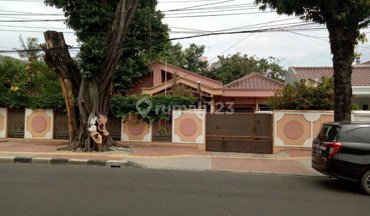 Dijual rumah di kayu putih jakarta timur di Jalan Bangunan Timur SHM Butuh Renovasi 1