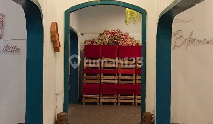 For Rent: Commercial Space on Gatot Subroto Main Road, Dutch-Style House. For Rent: Commercial Space on Gatot Subroto Main Road, Dutch-Style House.