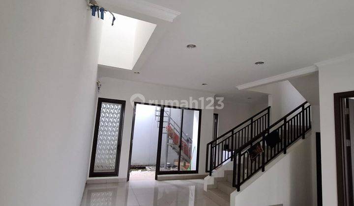 Dijual Rumah Baru Belum Pernah Dihuni Di Cluster Summarecon 1