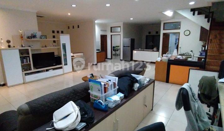 Dijual Rumah Mewah Setra Duta Hegar Bandung - 3.5 Lantai | 6 M