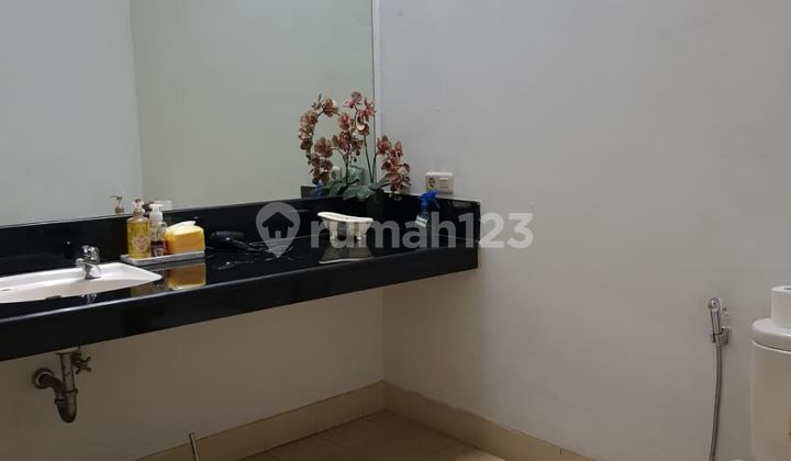 For Sale Dutch Heritage Class C House in Riau Wing 2