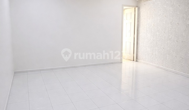 Ruko Dijual Singgasana Bandung 3,5 Lantai SHM Depan Bpk Penabur Harga 3,4 M