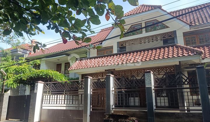 Dijual Rumah Mewah Lux di Cikutra Baru Pahlawan Dijual Rumah Mewah Lux di Cikutra Baru Pahlawan
