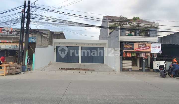 A shop house for sale in good condition, ready to use, in a strategic and busy location, suitable for business, in front of Pasar Bayam Karawaci, Tangerang. 2