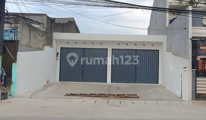 A shop house for sale in good condition, ready to use, in a strategic and busy location, suitable for business, in front of Pasar Bayam Karawaci, Tangerang. A shop house for sale in good condition, ready to use, in a strategic and busy location, suitable for business, in front of Pasar Bayam Karawaci, Tangerang.