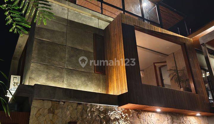 Luxurious 2-storey BR Gress Villa with Rooftop Furnishing Near Cenagi Beach, Rice Field View 2