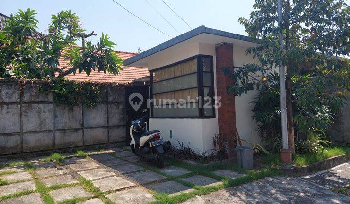 Promo rent home stay private pool full furnish pusat kota gatsu tengah jl6mtr 2