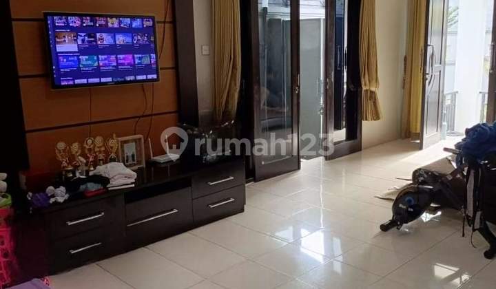 Rumah Hook 2lt 160m2 Spt Baru Kaw Elit Gn Catur Denpasar Barat Jl 8mtr 2