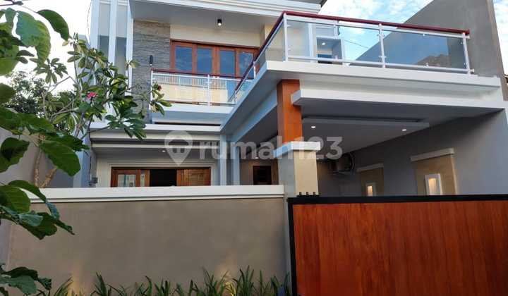 New Classy 2-Story House Promotion Free Fees Near Noja Main Road Near Mall Living New Classy 2-Story House Promotion Free Fees Near Noja Main Road Near Mall Living