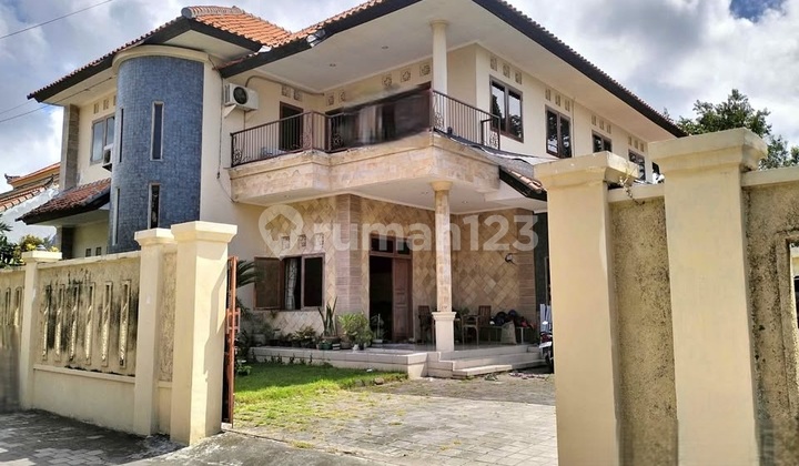 Sale Rumah Besar 2Lt 480M2 Dkt Pusat Kota Gatsu Tengah Dkt Mall Living