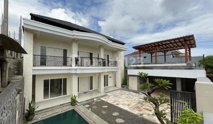Sale Elite Villa 414M2 in the Heart of Teuku Umar Culinary Business District, Near Mall, Rs