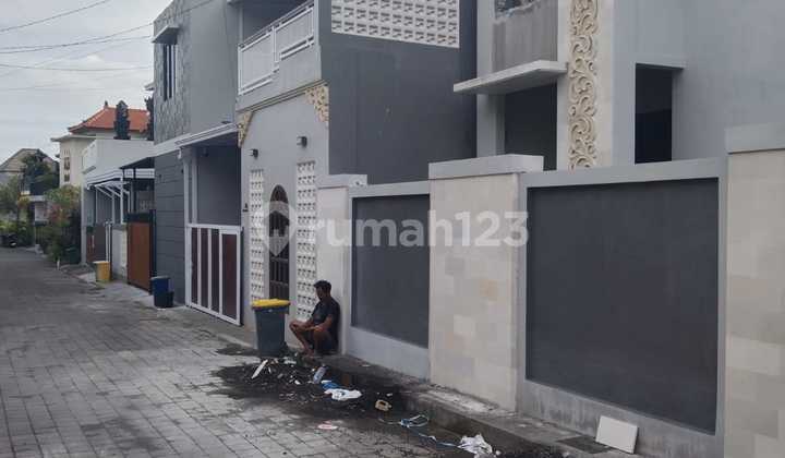 New House Fresh 2 Floors 235M2 Elite Area Gn Andakasa Padangsambain 7mtr Road 2