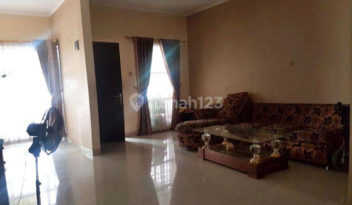 Rumah 1,5 lt dijual di Perumahan The Address Cibubur 2