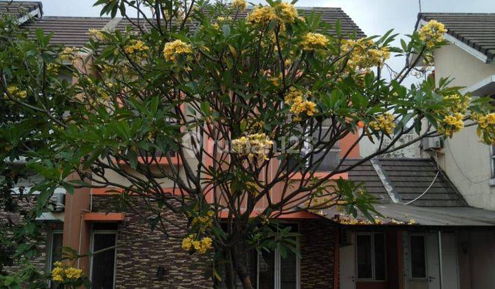 Rumah asri 2 lt dijual cepat di Perumahan Metland Transyogi 2