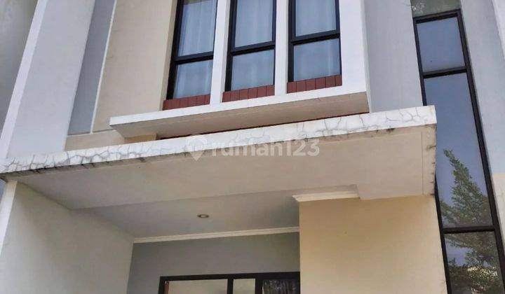 Rumah 2 lantai siap huni dijual di Metland Transyogi, Cileungsi 2