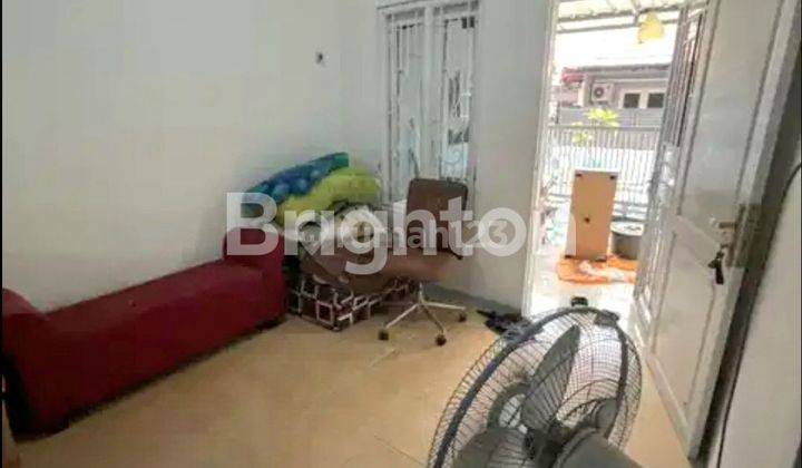 RUMAH ASRI DI KOMPLEK DEPLU  2