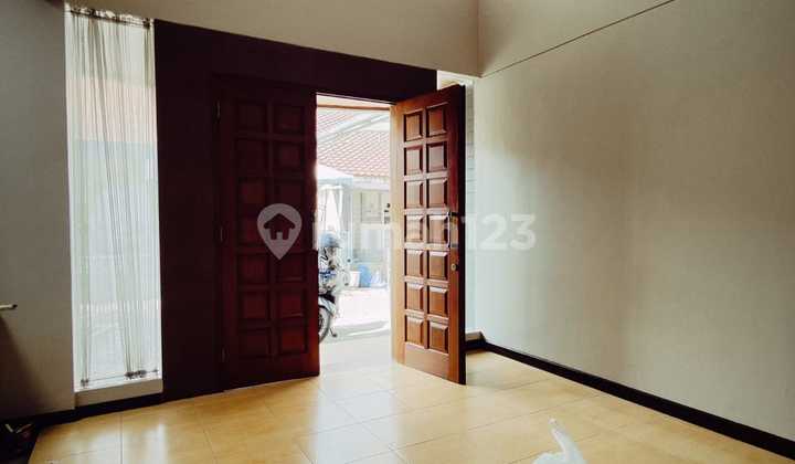 Rumah 2 lt sayap pasteur/pajajaran, baru renovasi bagus terawat 2