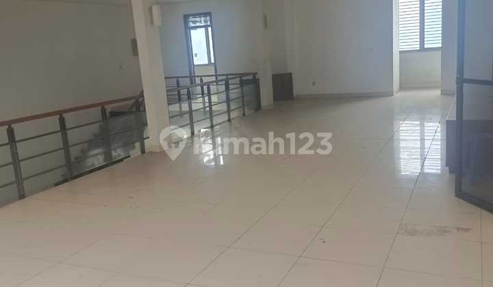 Ruko Rendeng Istana Pasteur daerah Gunung Batu Ruko Rendeng Istana Pasteur daerah Gunung Batu