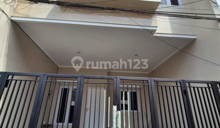 Rumah Baru 2 Lantai Siap Huni Deat Tol Dalam Kota Grogol Jakarta Barat 2