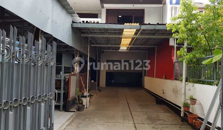 Rumah Luas Jarang Ada di Tomang Jakarta Barat