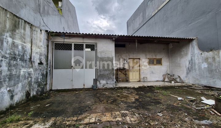 Old House Land Calculation Flood-Free Near Cengkareng Toll Road Old House Land Calculation Flood-Free Near Cengkareng Toll Road