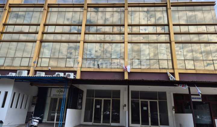 Attached Shop Location Near Bustling Citypark Apartments Attached Shop Location Near Bustling Citypark Apartments