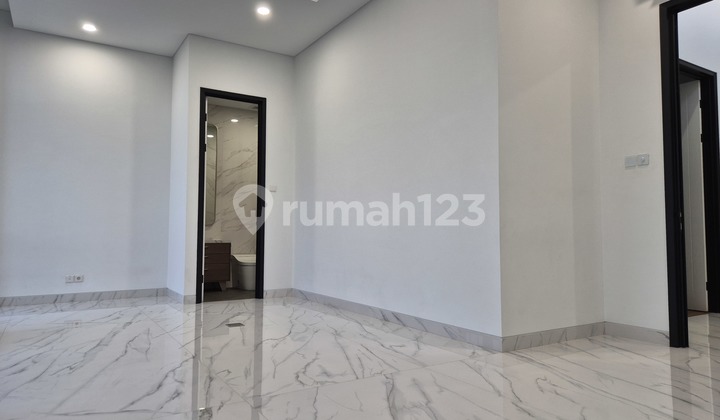 Rumah Mewah di Kawasan Elit Gading Serpong