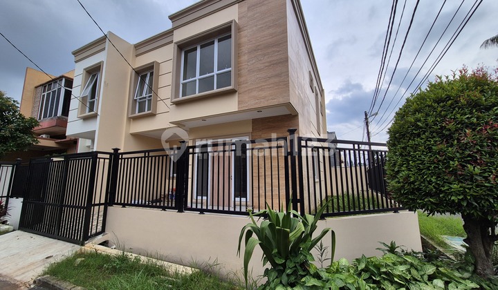 New Corner House with 9.5m Frontage, Ready to Occupy, Rare Find on Boulevard Facing Park Within Cluster in Gading Serpong New Corner House with 9.5m Frontage, Ready to Occupy, Rare Find on Boulevard Facing Park Within Cluster in Gading Serpong
