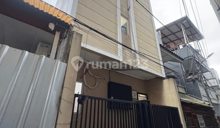 Fantastic Cheap Boarding House Rarely Available in Tanjung Duren for Retirement Investment 1