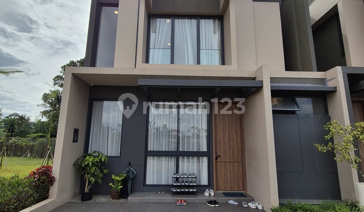 Rumah Baru BSD Cluster Vireya Lynelle di Pusat Kota BSD Hanya7 Menit ke Pintu Tol