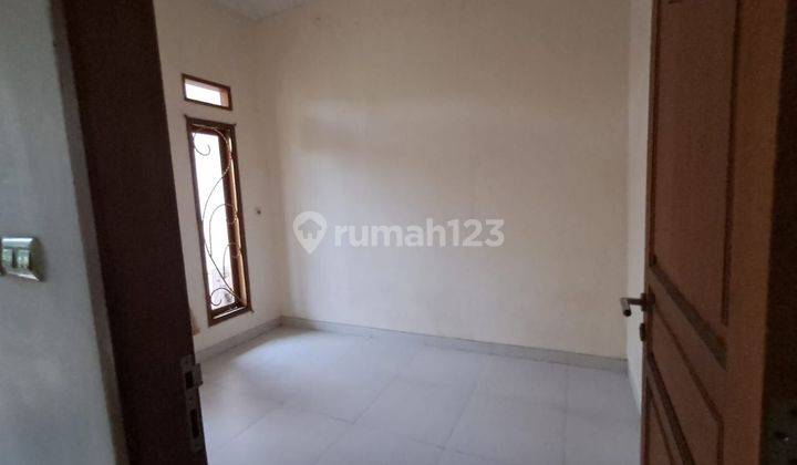 Rumah berbatasan Komplek AURI Halim Perdana Kusumah 2