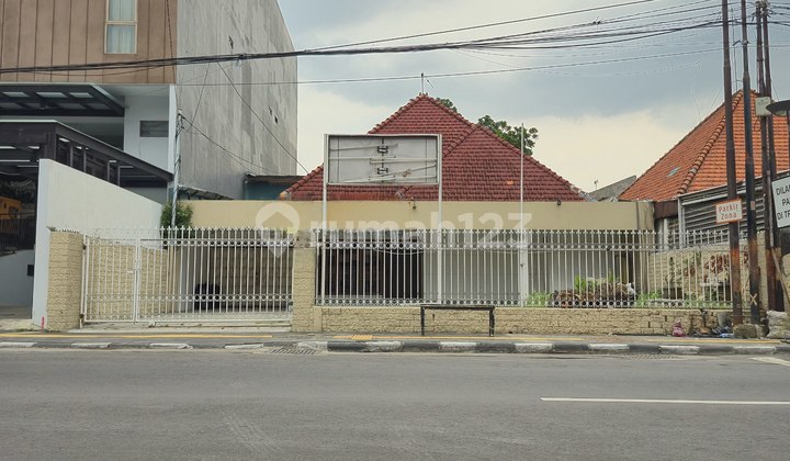 Disewakan Rumah Usaha Nol Jalan Raya Pusat Kota Surabaya Cocok untuk Kantor, Cafe, Swalayan di Ciliwung, Hr Muhammad, Mayjend, Darmo Surabaya