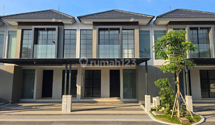 Rumah Aruba Villa Pakuwon City New Minimalis Carport, Smart Lock 1