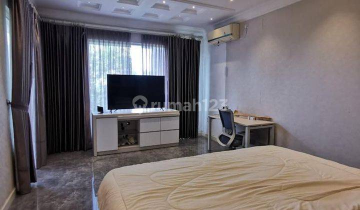 RUMAH MEWAH LUX MODEL VILLA TAMAN HUNIAN SATELIT SUKOMANUNGGAL 1