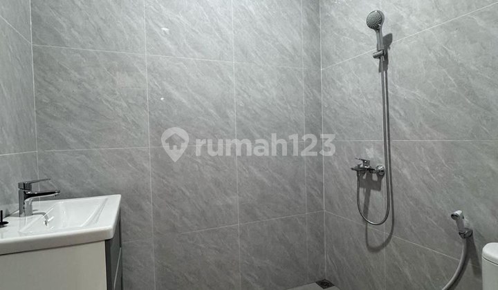 Rumah Griya Asri Pakuwon City Furnish New Minimalis 2