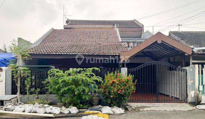 Rumah Wisma Permai Strategis • Siap Huni • Garasi 1 1